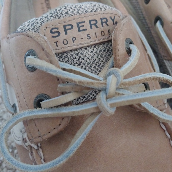 Sperry's - Picture 3 of 3